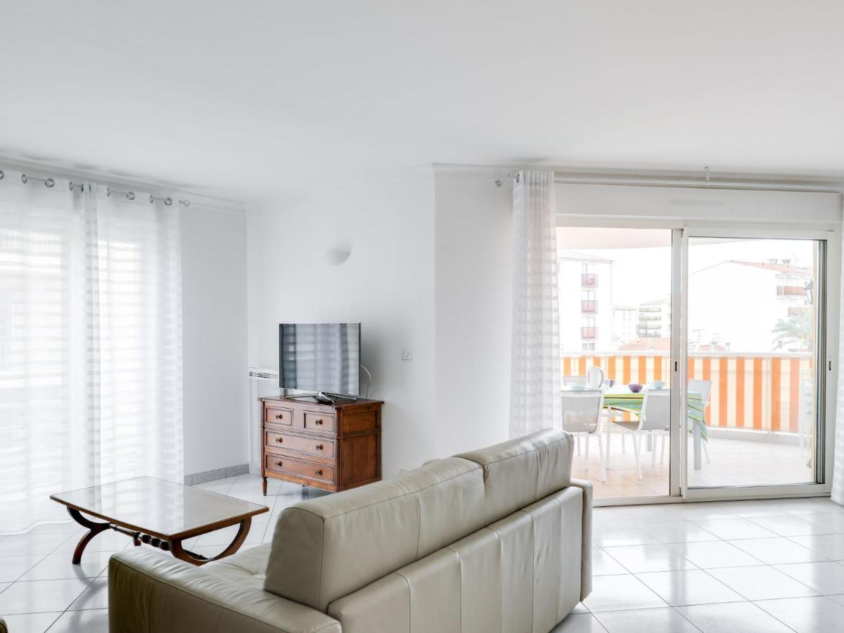 Apartment Residence L'Amiral By Interhome Saint-Raphaël Eksteriør bilde